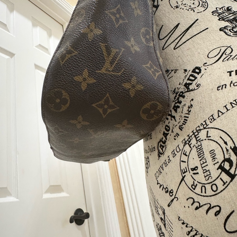 Louis Vuitton Monogram Canvas Looping GM Shoulder Bag - Picture 3 of 15
